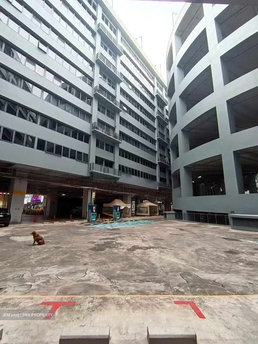 Carros Centre (D25), Factory #572596531